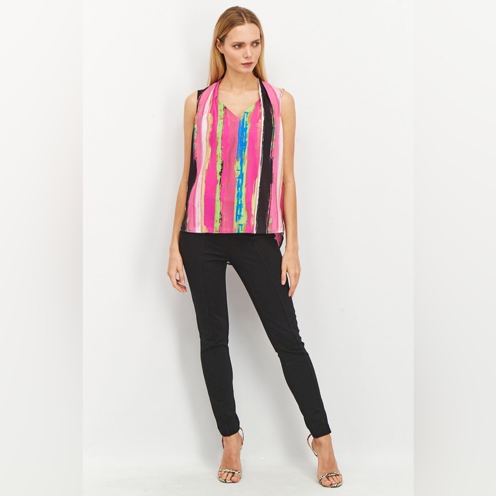 Tahari. Women V-Neck Sleeveless Abstract Print Top, Pink Combo. Medium.